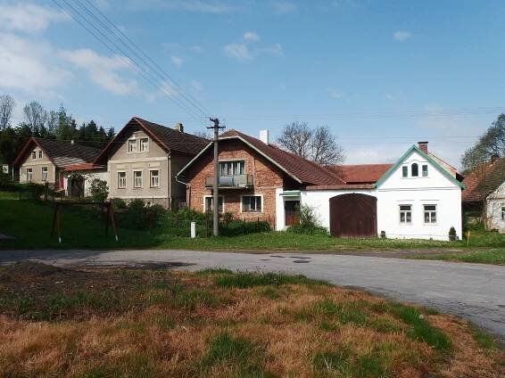 Soubor:Doubravice (Leština), č. p. 5 a 29.jpg – Wikipedie