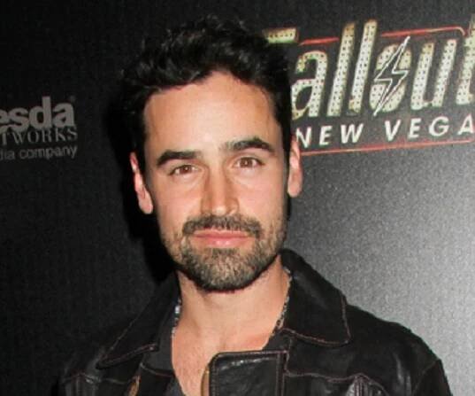 Jesse Bradford Biography - Facts, Childhood, Family Life, Achievements