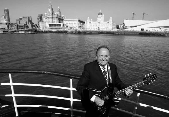 Zomrel Gerry Marsden, spevák dlhé roky spájal fanúšikov FC Liverpool - SITA.sk