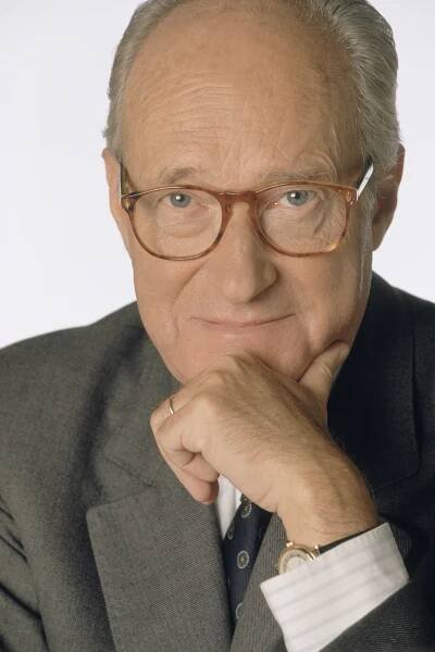 Category:Alain Decaux - Wikimedia Commons