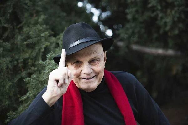 Herec Jan Přeučil: Měli bychom být hrdí na to, že v této zemi žijeme