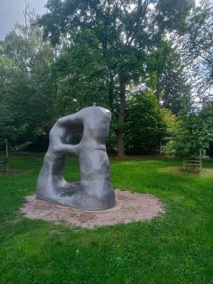 Photos • Plastika Adam a Eva (Statue) • Mapy.com