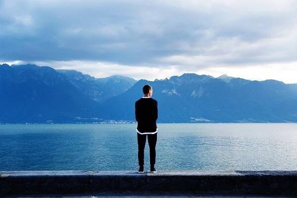Nejste ani introvert, ani extrovert: Jak se pozná ambivert?