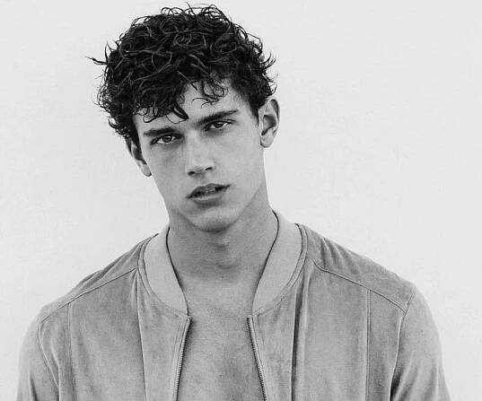 Xavier Serrano - Bio, Facts, Family Life of Spanish Model