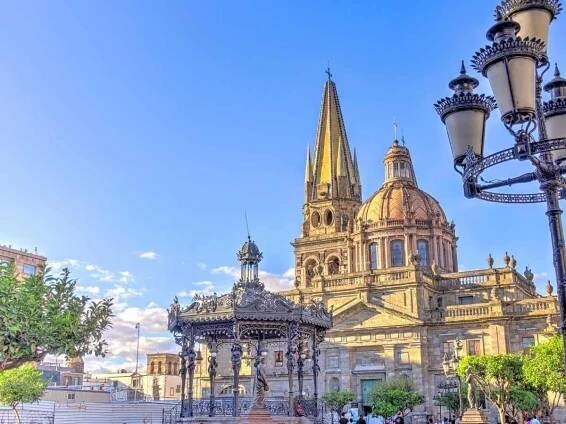 A plaza in Guadalajara Mexico