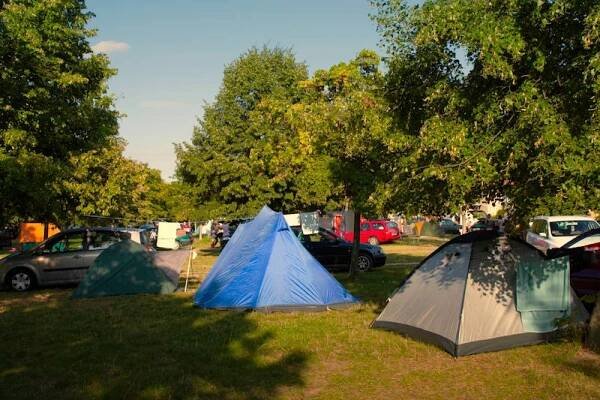 Stanový camp Sluneční jezera, Senec