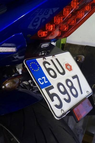 Suzuki SV.cz forum • Zobrazit téma - Držák spz