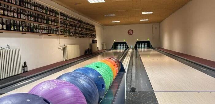 BOWLING