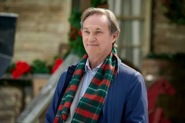 'The Waltons' Star Richard Thomas Is 'Proud' the TV Classic Is Being Remade 50 Years Later