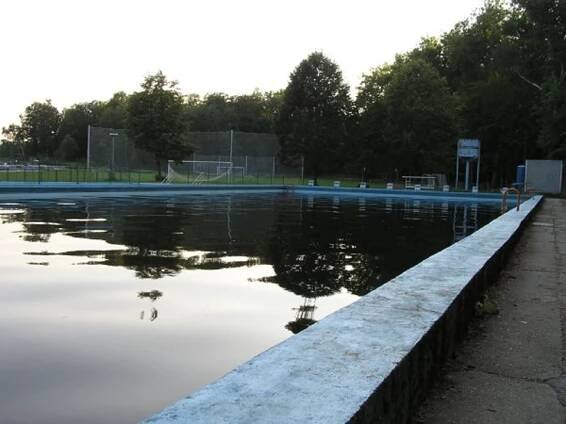 POČÁTKY TĚLOVÝCHOVNÉ ČINNOST V KOLINCI - FOTOGALERIE | KOUPALIŠTĚ A SPORTOVNÍ AREÁL KOLINEC