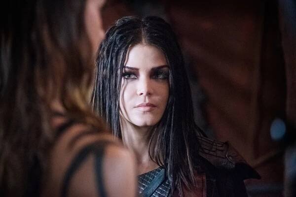 Marie Avgeropoulos - Actress