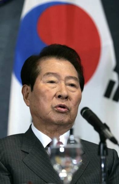 Donald Kirk - Korea Betrayed: Kim Dae Jung and Sunshine