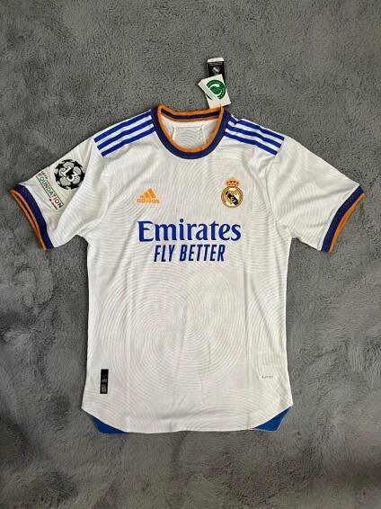 Dres Real Madrid 2021/22 – Karim Benzema - Vybavení pro kolektivní sporty