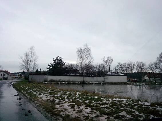 Soubor:Nová Ves u Plzně (místní rybník).jpg – Wikipedie