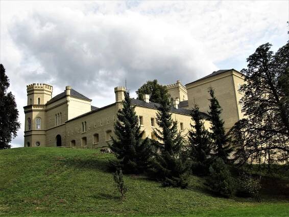 Soubor:Zámek Chyše (4).jpg – Wikipedie