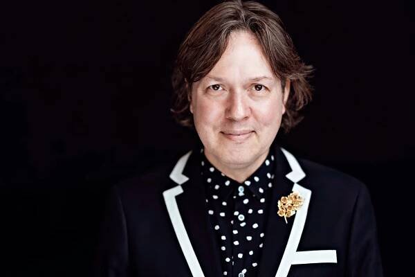 Dave Hill – Mick Perrin Worldwide