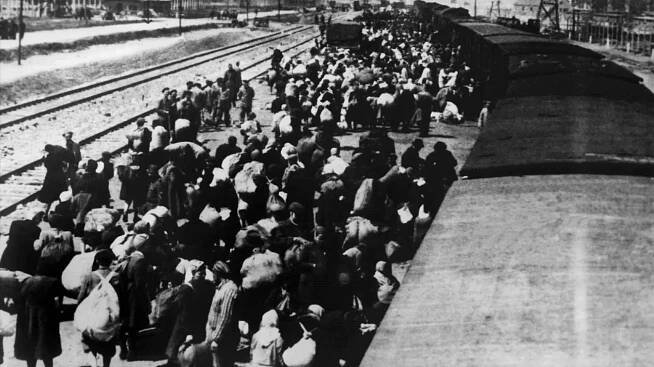 Narodili se v koncentračním táboře nebo v transportu, teď se scházejí jako přátelé