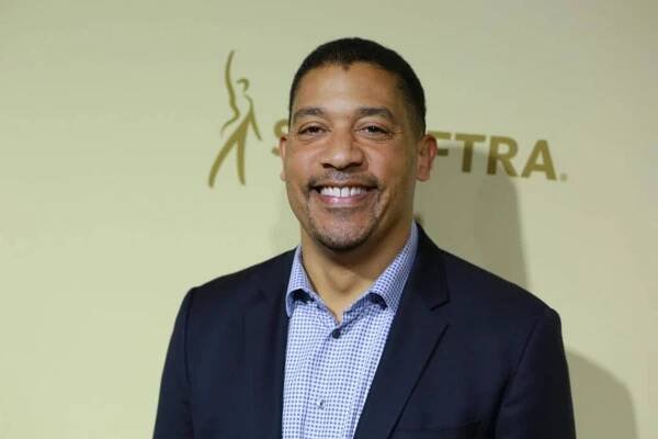NFLPA stuns league with Hollywood bombshell, hires SAG-AFTRA powerbroker David White as interim chief