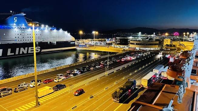 ferry parking