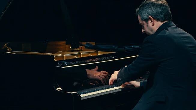 Chamayou performs Ravels complete works for solo piano