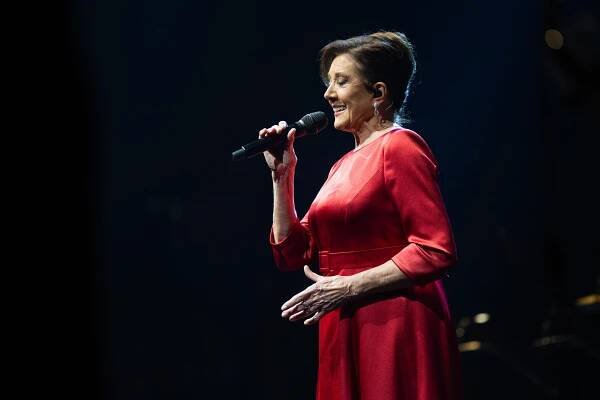 RECENZE: Vánoční koncert Marie Rottrové. Nejen písně a nostalgie jej učinily výjimečným