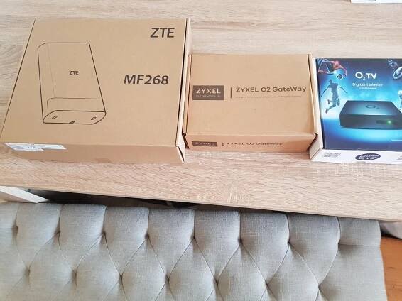 MODEM,ANTÉNA,A SET TOP BOX