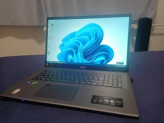 ACER Aspire; 17,3 palců; i7-1355U; 64GB RAM; RTX 2050; 3,5 TB SSD