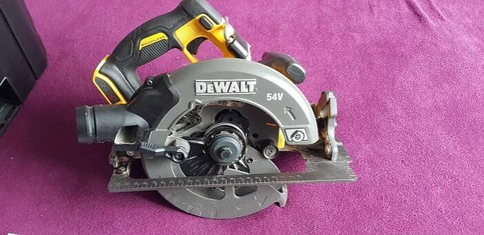 DeWalt aku okružní pila (Mafl) + 2 kotouče  - Elektrické nářadí