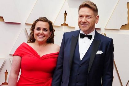 HOLLYWOOD, CALIFORNIA - MARCH 27: Lindsay Brunnock and Kenneth Branagh attend the 94th Annual Academy Awards at Hollywood and Highland on March 27, 2022 in Hollywood, California. (Photo by Jeff Kravitz/FilmMagic)