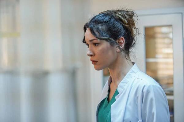Kasaba Doktoru - Episode 7 - Z filmu - Hazal Subaşı