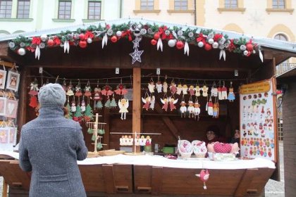 FOTO, VIDEO: Klatovské adventní trhy se předvedly v novém