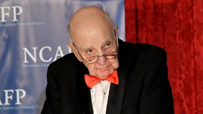 Paul Volcker, at 91, Sees ‘a Hell of a Mess in Every Direction’