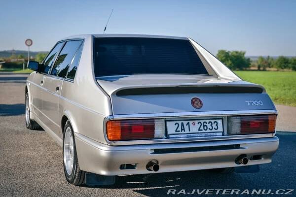 Tatra 700