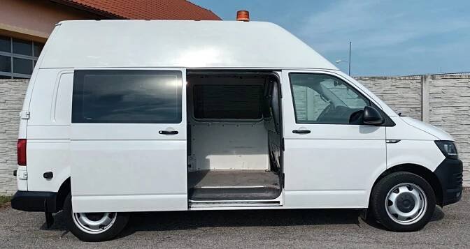 Volkswagen Transporter T5 4x4 132 KW OBYTNE AUTO