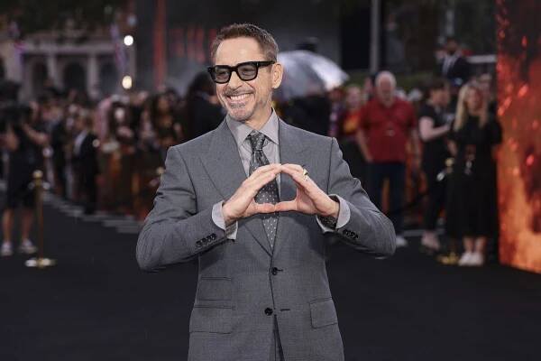 Robert Downey Jr. 