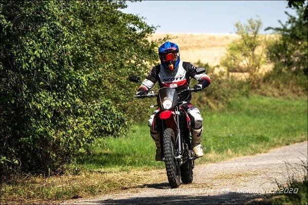 Fotogalerie Malaguti XTM 125: Terénní dváca ve stylu | Motorkáři.cz