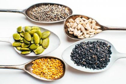 Semínka – sezam, dýňové, konopné, slunečnicové, lněné, chia