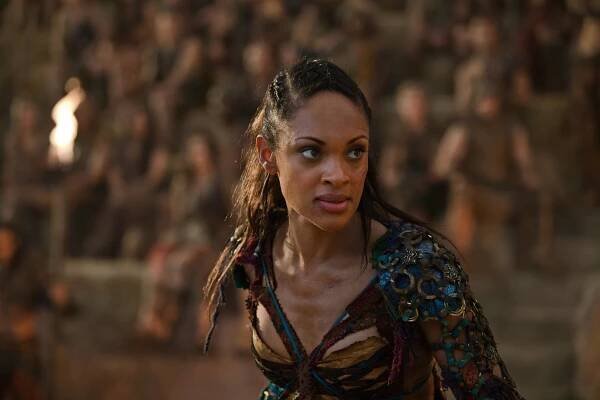 Spartakus - Mrtví a umírající - Z filmu - Cynthia Addai-Robinson