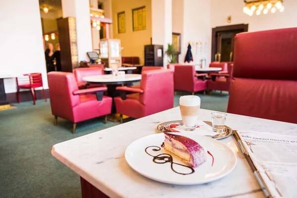 Hotel U Beránka Náchod | Ubytujte se v krásném secesním hotelu