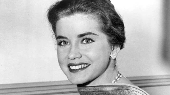 Hollywoodská kráska Dolores Hart zrušila svatbu, vzdala se herectví a stala se jeptiškou v klášteře - Médium.cz