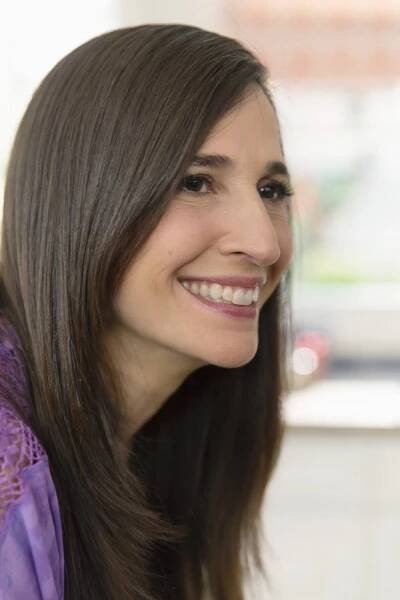 Trophy Wife - Lice and Beary White - Z filmu - Michaela Watkins