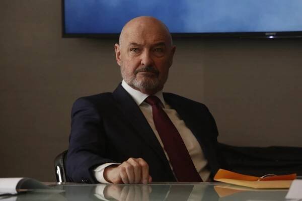 Černá listina: Vykoupení - Rozuzlení - Z filmu - Terry O'Quinn
