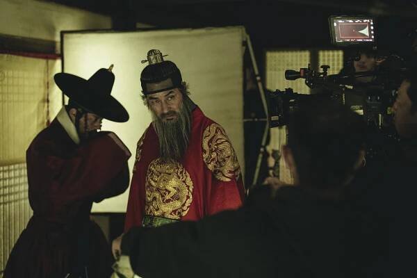Válka a povstání - Z natáčení - Seung-won Cha