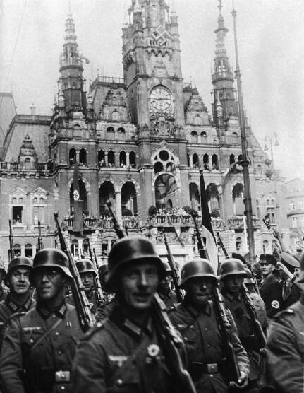 Ztraceni v Mnichově. Nejpalčivější otázka českých moderních dějin