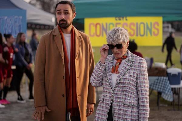Jamie Demetriou, Glenn Close - Návrat do akce - Z filmu