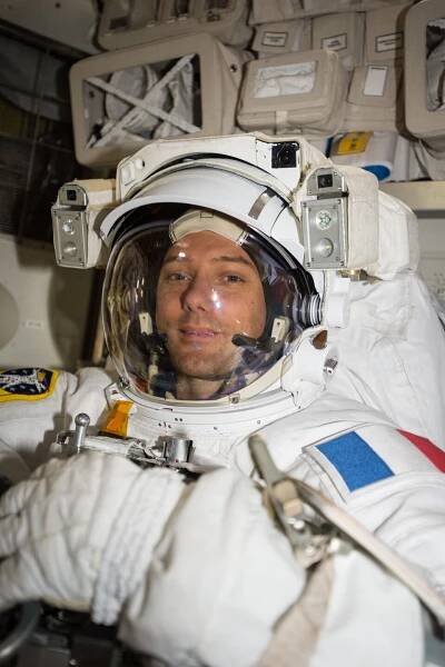 ESA - Thomas Pesquet completes second spacewalk 