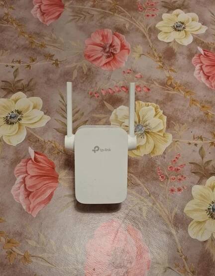 Wi-Fi zesilovače signálu TP-Link RE305.