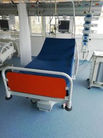 Obnova nemocniční lůžek pomalu pokračuje – FNUSA