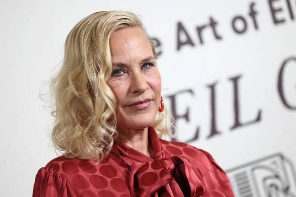 Patricia Arquette Went 'Medium' Working with David Lynch's Daughter