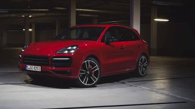 Porsche Cayenne GTS je opakem downsizingu. Vrací se s osmiválcem